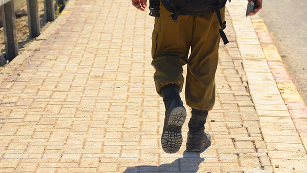 פתחה את ביתה באילת לחייל שישן על ספסל וזו התודה שחטפה